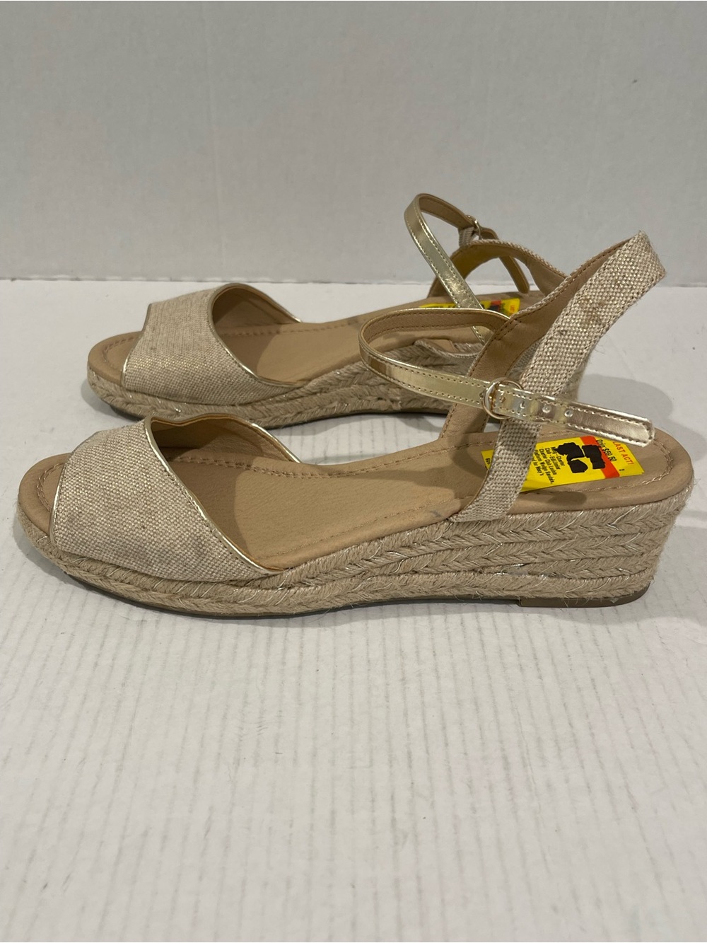Womens Charter Club Beige Espadrille Wedge Sandals with Gold Ankle Strap Size 12 - Picture 3 of 8